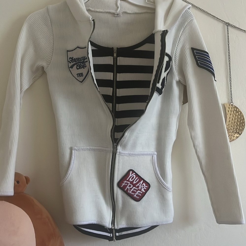 Y2K Jacket - Picture 2 of 8